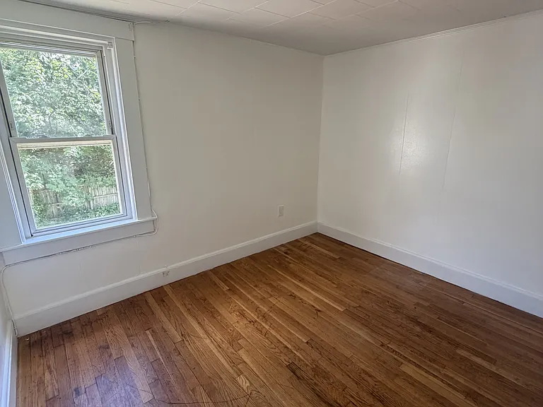 88 Linden St #2S — Photo 4
