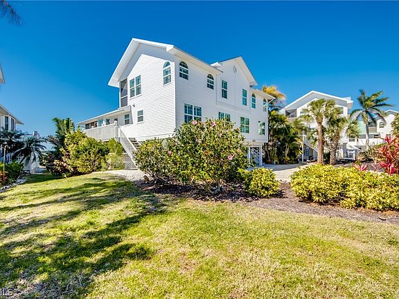 2nd image of 16671 Seagull Bay Ct