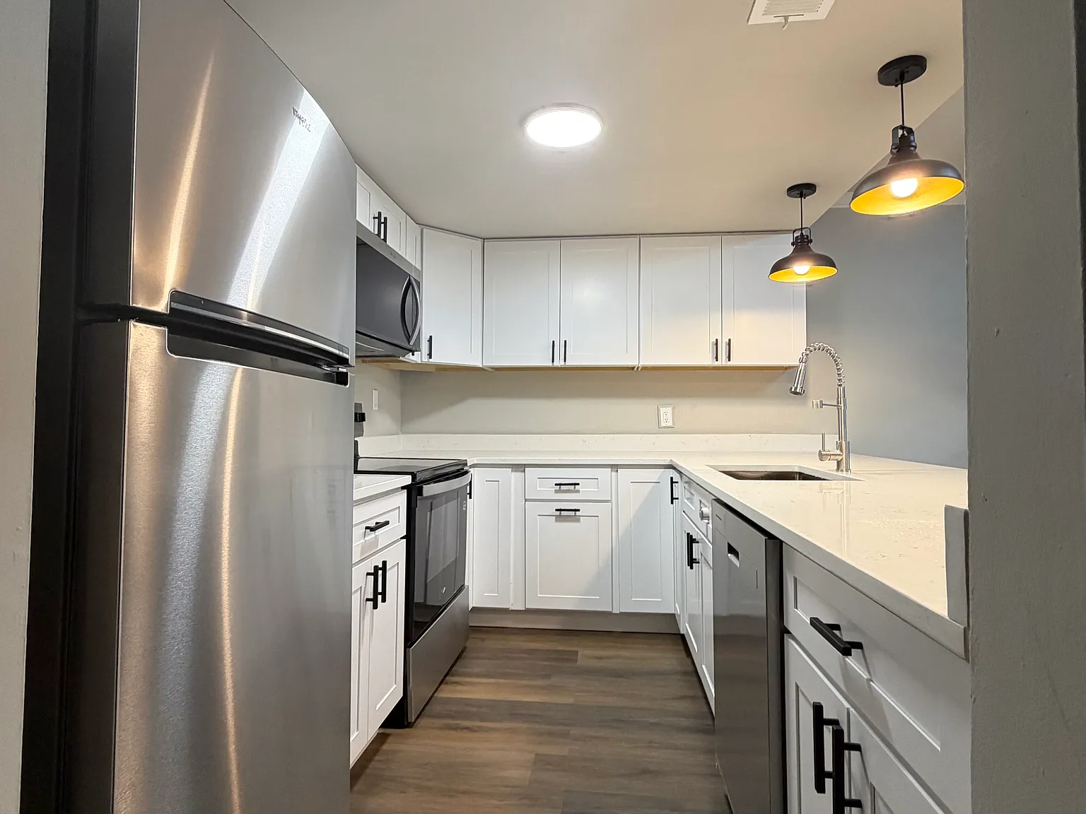 1 bed, 750 sqft, $1,400 — Photo 4