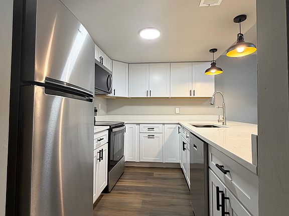5th image of 813 Harden St APT 7