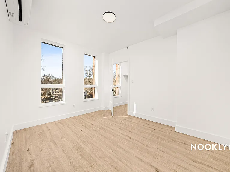 129 McDonald Ave #2B — Photo 9