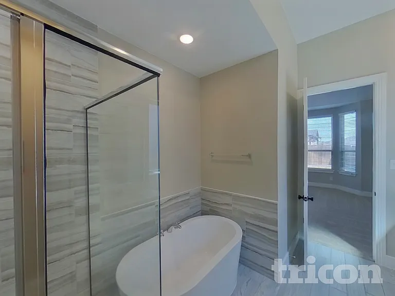 1008 Faringdon Dr — Photo 9