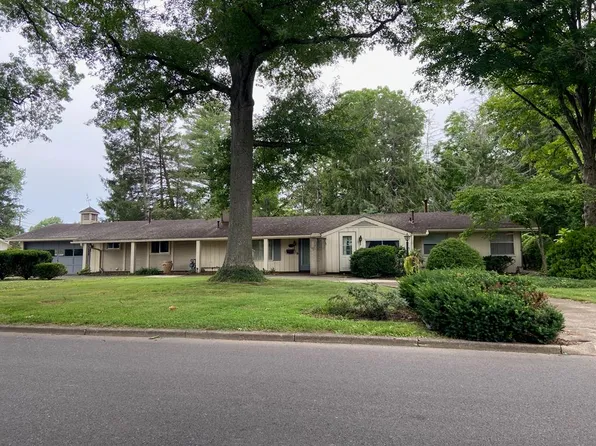 195 N High St, Jackson, OH 45640