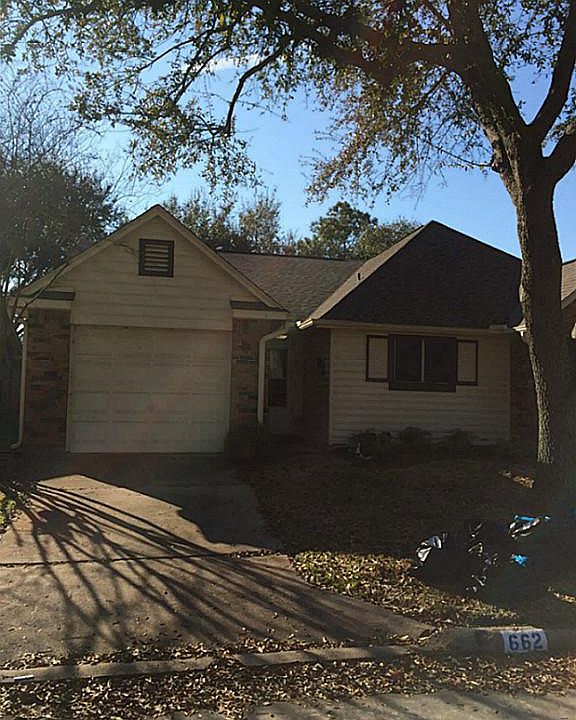 1st image of 662 W Country Grove Cir