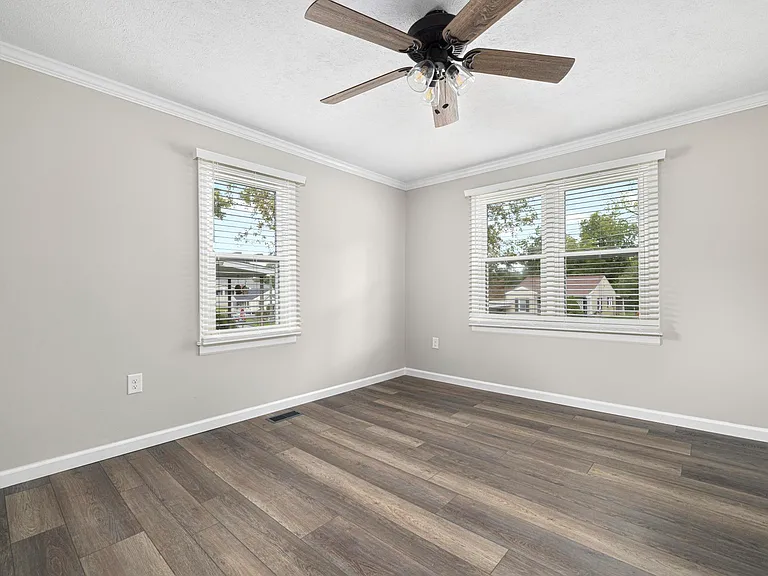 2114 Broad St — Photo 9