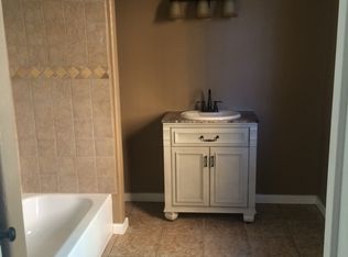 117 W 74th St, Los Angeles, CA 90003