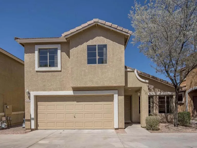 4008 E Melinda Ln — Photo 1