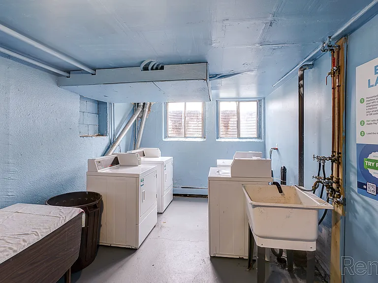 Waverly House Apartments — Photo 6