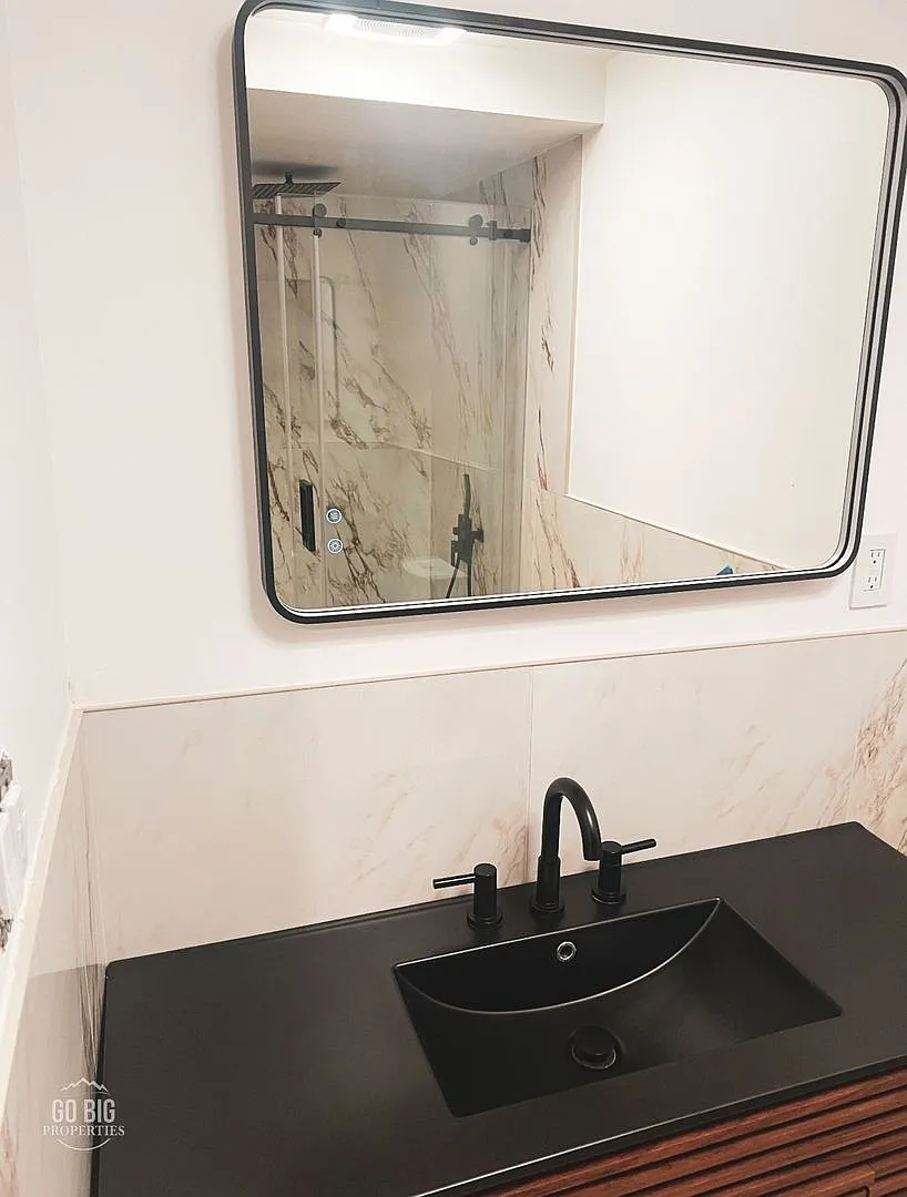 Recently Renovated Hill Condo - Six Month Lease — Photo 3