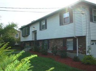 23 Sparhawk Dr, Burlington, MA 01803