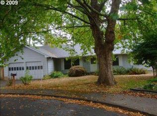 3480 Strathmore Pl, Eugene, OR 97405