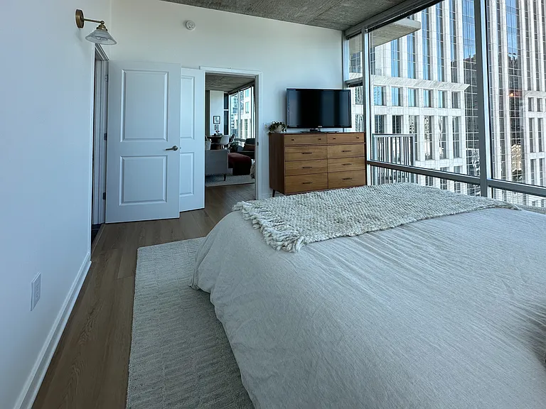 943 Peachtree St NE #1318 — Photo 3