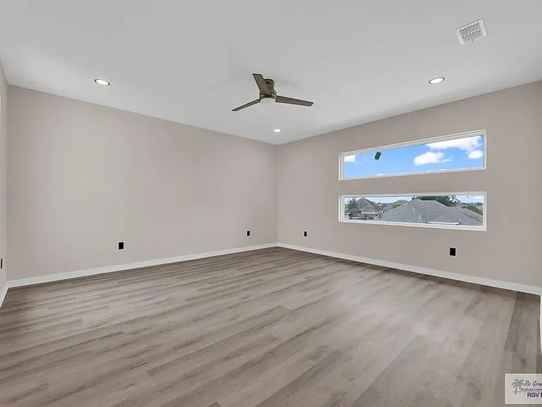 3330 Calle Bolivia — Photo 9