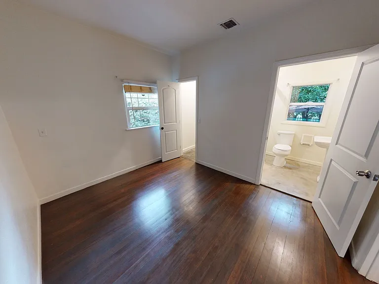 West Hollywood Oasis! *Free Rent* — Photo 10