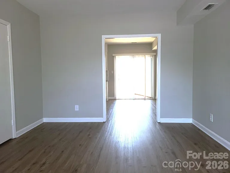 1308 Larkfield Ln #F — Photo 5