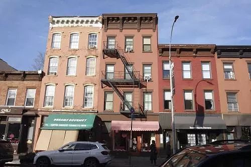 1st image of 168 Court St #1