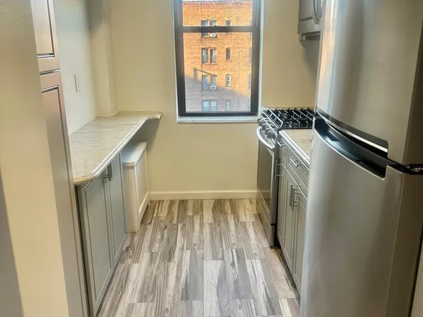 3315 Pleasant Avenue image 1 of 5