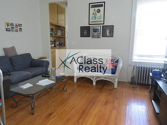 Rented by A Class Realty Long Island City LLC | media 3