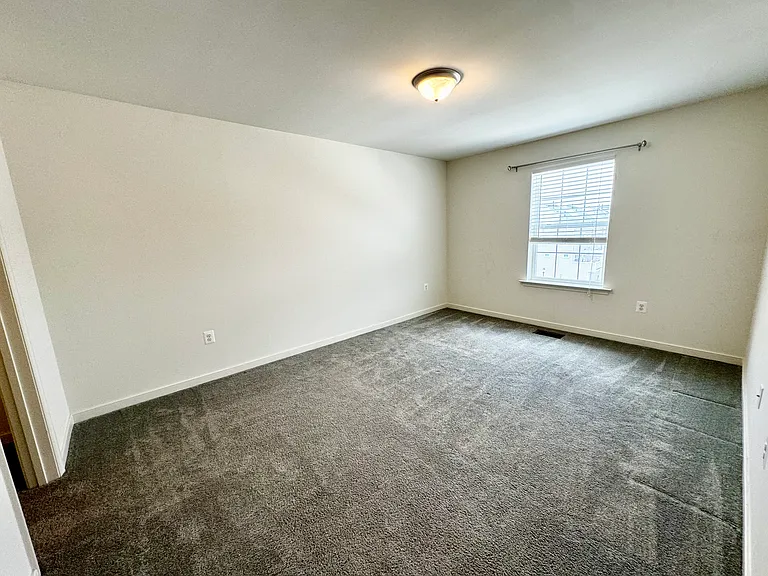661 E Church St #B — Photo 20