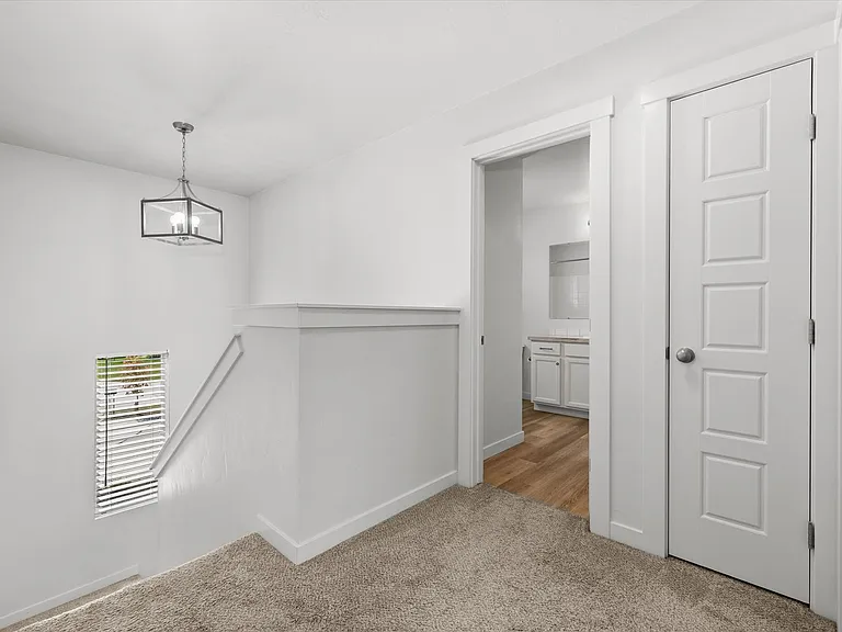 655 N Sevenoaks Ave — Photo 13