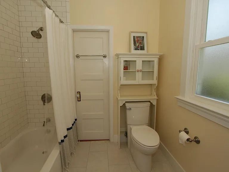453 Wisnom Ave — Photo 14