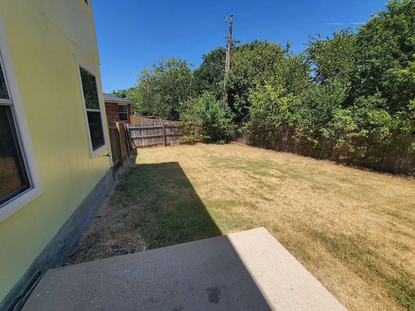 Wonderful 3 Bed 3 Bath Home! — Photo 2