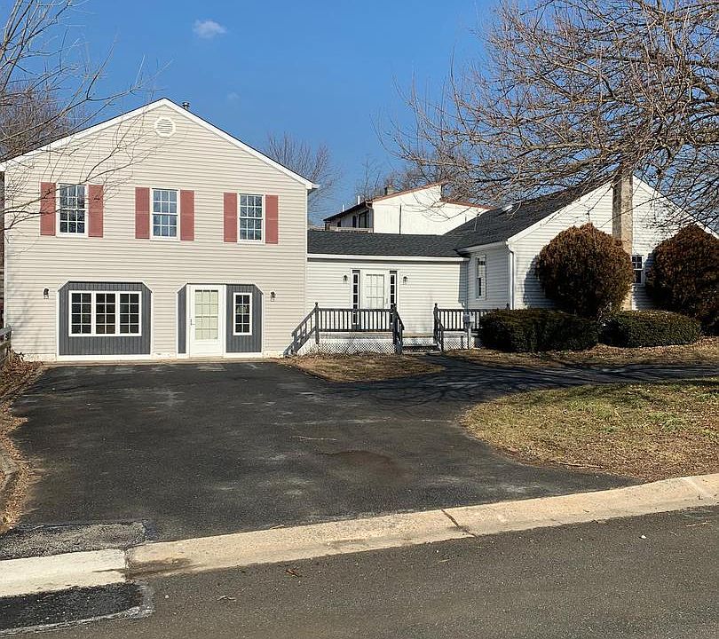 1st image of 202 Redwood Ave