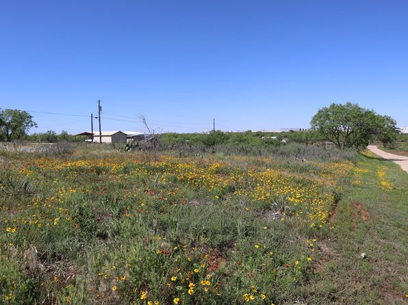 1101-11 W Arkansas Ave, Sweetwater, TX 79556