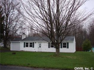 8823 English Rd, Brewerton, NY 13029