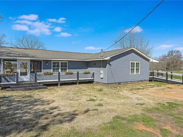 3639 Parkertown Rd, Lavonia, GA 30553