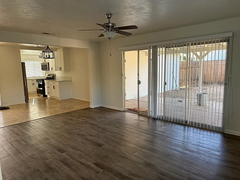 13425 Standish Dr — Photo 7
