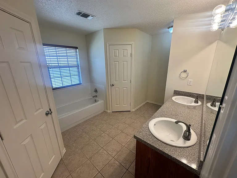 41 Amberwood Dr — Photo 14