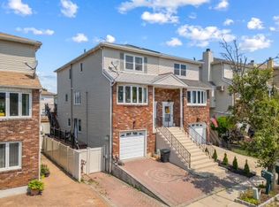 76 Willowwood Ln #1F, Staten Island, NY