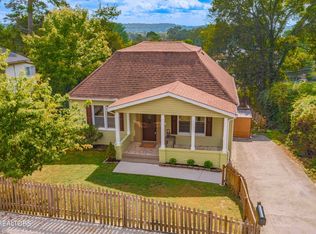 212 Campus Ln, Knoxville, TN 37918