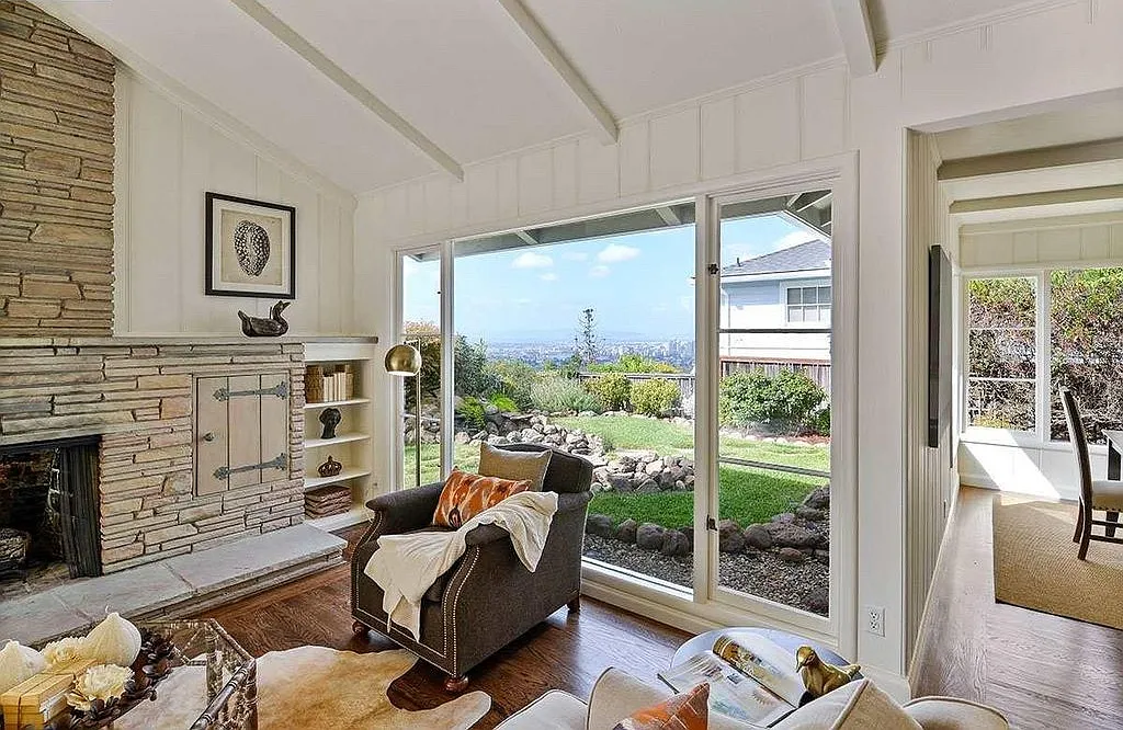 3 bed, 2.5 bath, 2100 sqft, $8,800 — Photo 4