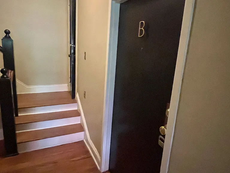 312 E Liberty St #B — Photo 9