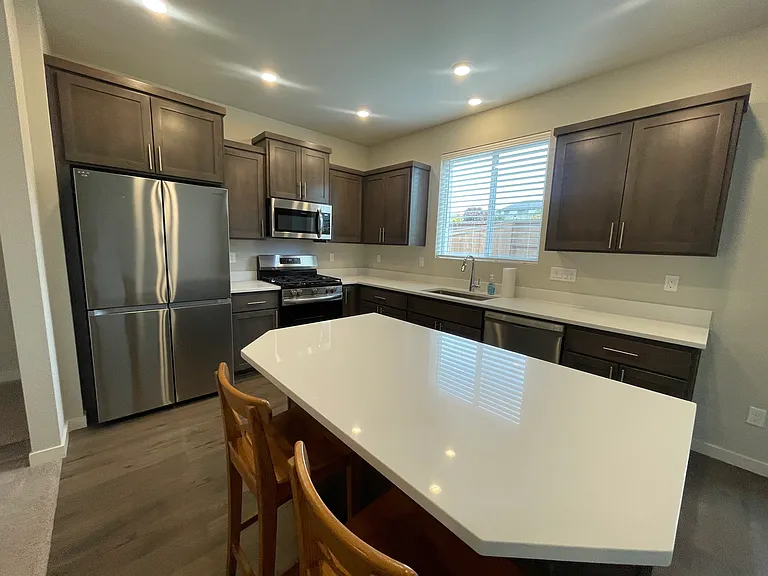 8775 SW Mohegan Ln — Photo 7
