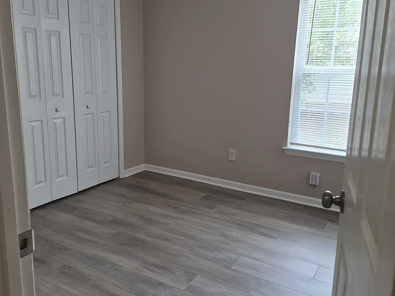4604 Silverdene St — Photo 11