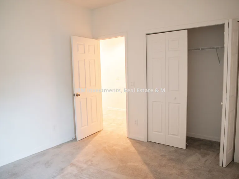 4729 Cliveden Loop — Photo 8