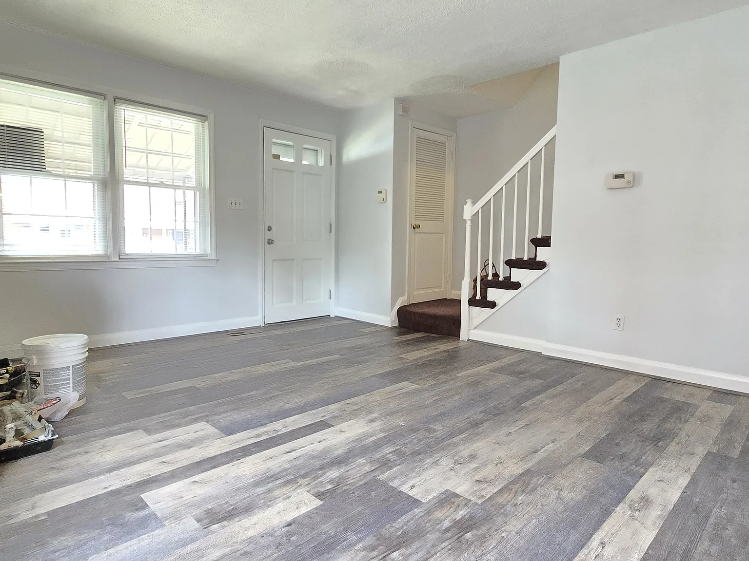 3 bed, 1.5 bath, 1728 sqft, $3,100 — Photo 2