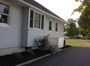 12 Kenbury Rd, Branchburg, NJ 08876