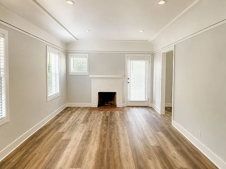 88 S Allen Ave — Photo 15