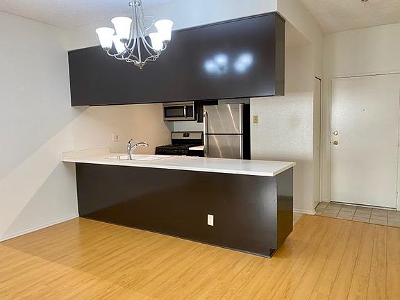 5th image of 3742 Jasmine Ave APT 203
