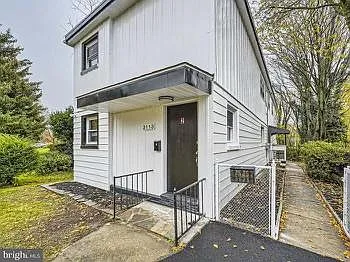 3113 Gibbons Ave — Photo 1