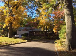 Kent Terrace Rd, Great Neck, NY 11022