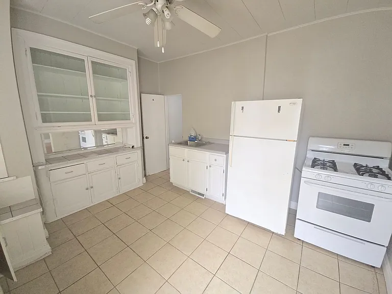 2456 N Bartlett Ave — Photo 9