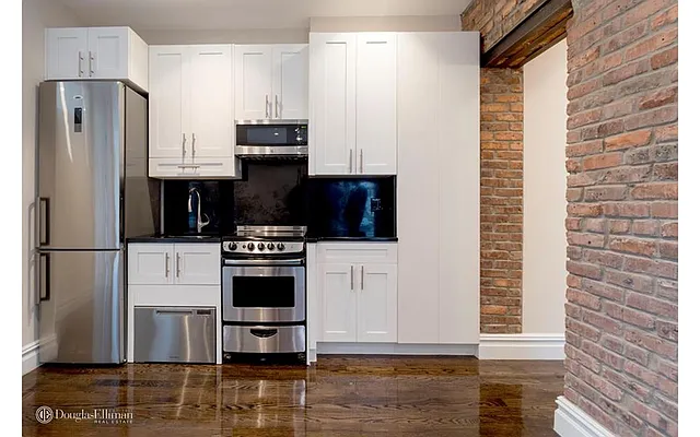 Rented by Douglas Elliman | media 24