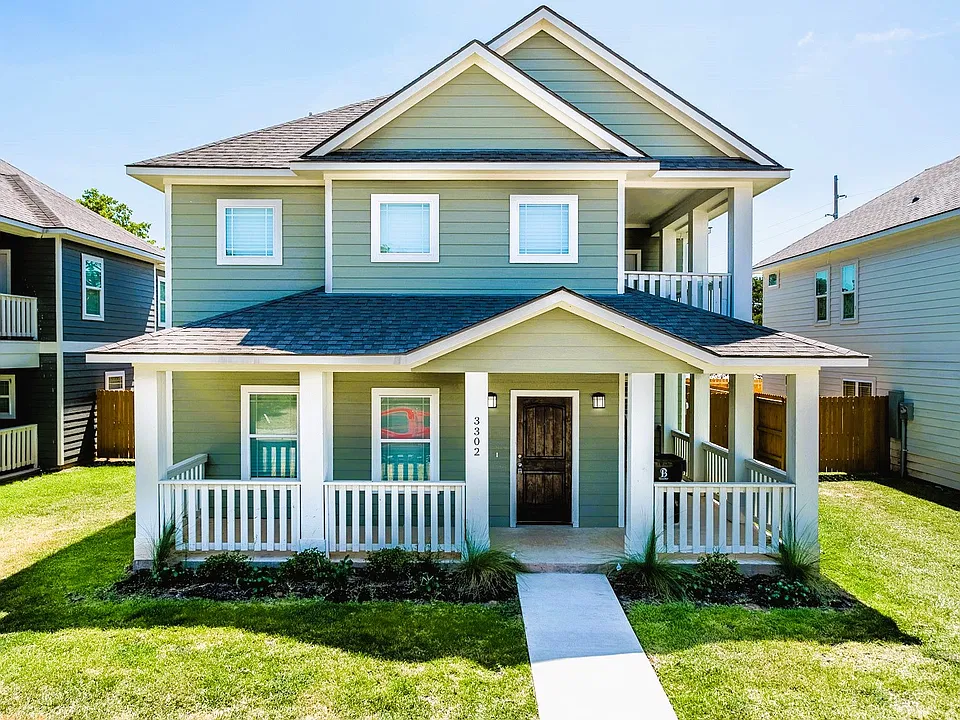 3302 Cavitt Ave