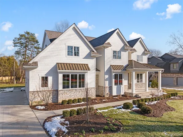 2802 Heathfield Rd, Bloomfield Hills, MI 48301
