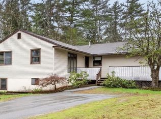 414 Fremont Rd, Chester, NH 03036